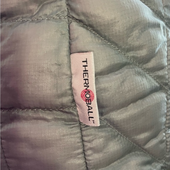 The North Face Thermoball Women's Quilted Gray Puffer Jacket - Picture 6 of 8